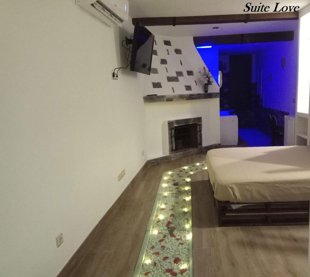 Suite Love Jacuzzi Uceda Exterior foto